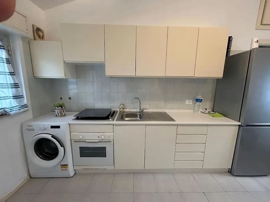 Nu Mari Damuri Villaggio Azzurro 0*,  Италия